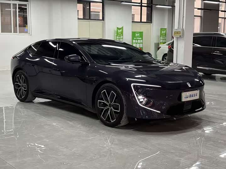 Фото 3 - Avatr 12