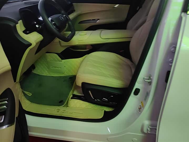 Фото 8 - Changan CS75 Plus