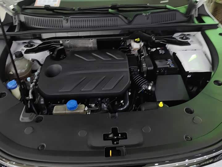 Фото 9 - Changan CS75 Plus