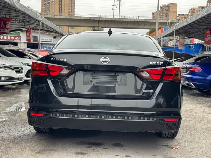 Фото 5 - Nissan Teana