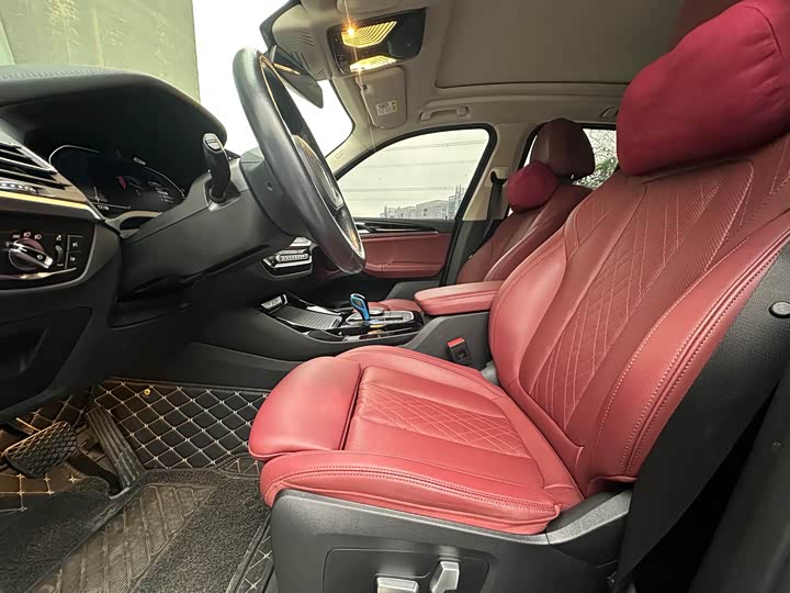 Фото 8 - BMW iX3