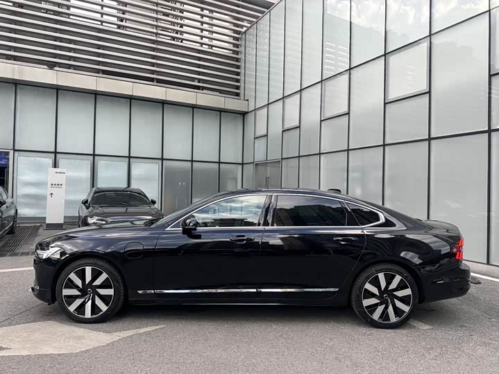 Фото 3 - Volvo S90 Hybrid