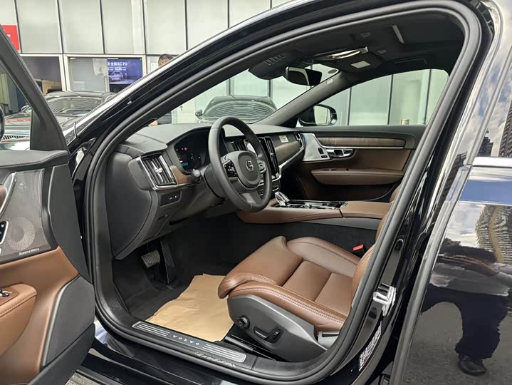 Фото 6 - Volvo S90 Hybrid