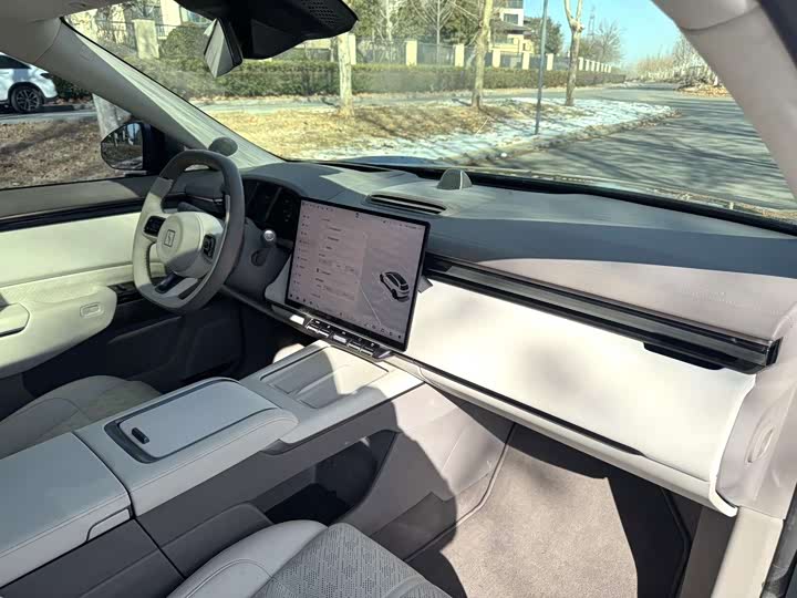 Фото 9 - Zeekr 7X