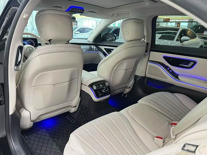 Фото 6 - Mercedes-Benz S-Class