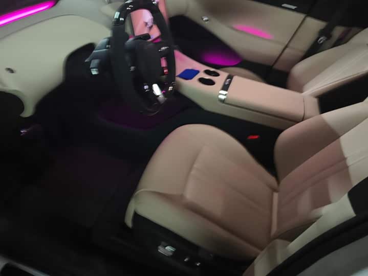 Фото 9 - Xiaomi YU7