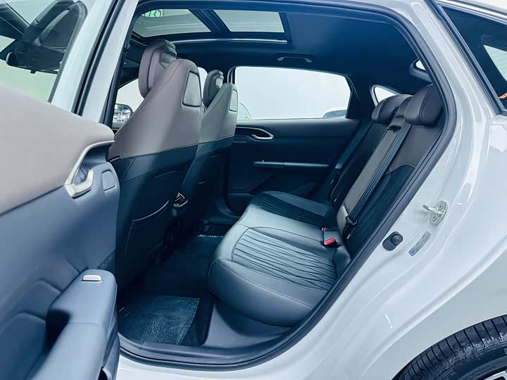 Фото 9 - Changan Eado Plus