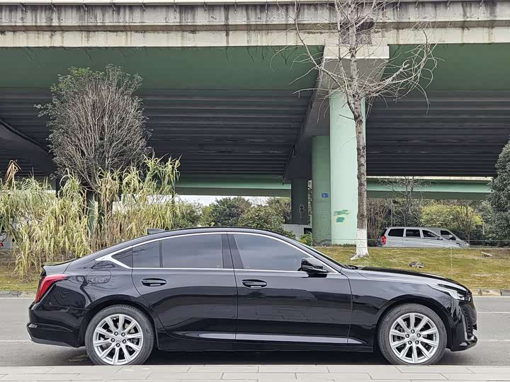 Фото 6 - Cadillac CT5