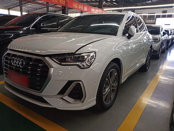 Фото 2 - Audi Q3