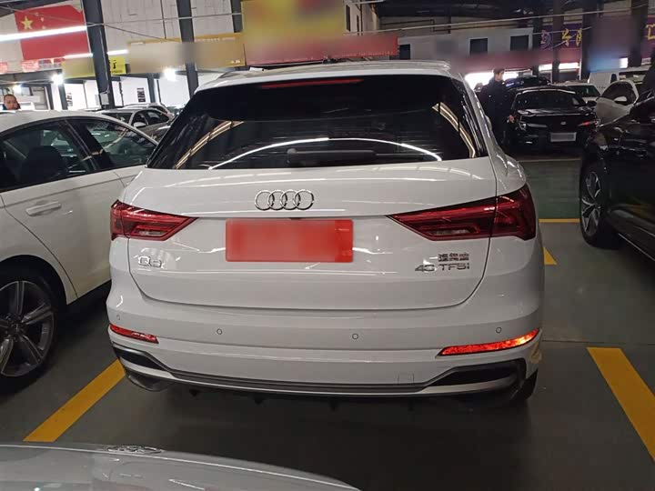 Фото 6 - Audi Q3