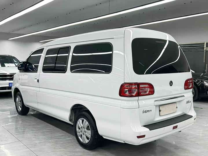 Фото 4 - Dongfeng Forthing Lingzhi M5