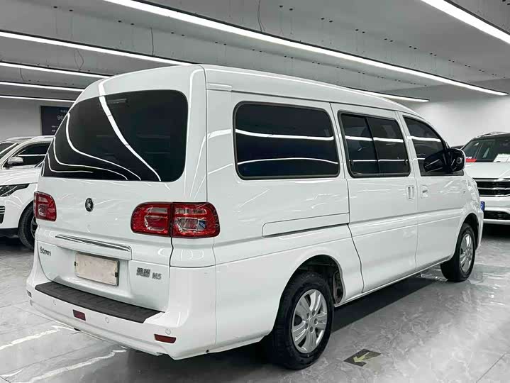 Фото 6 - Dongfeng Forthing Lingzhi M5