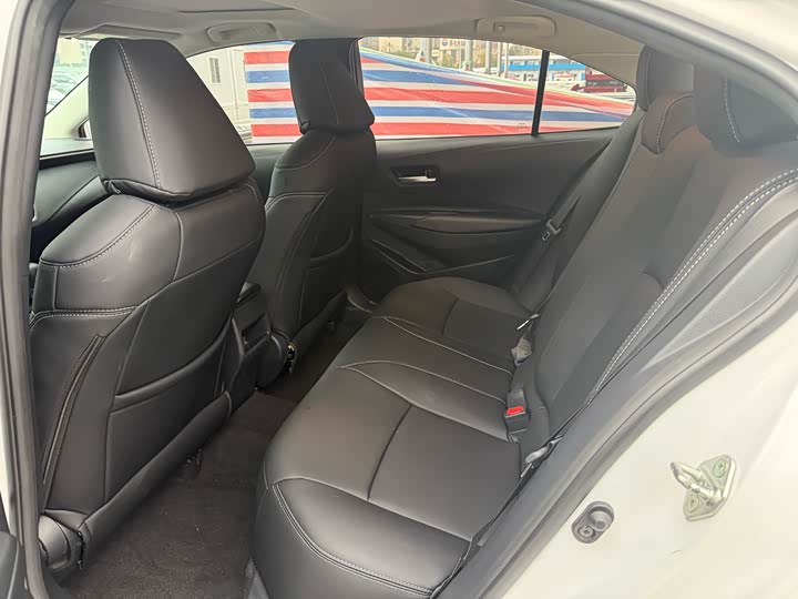 Фото 7 - Toyota Corolla