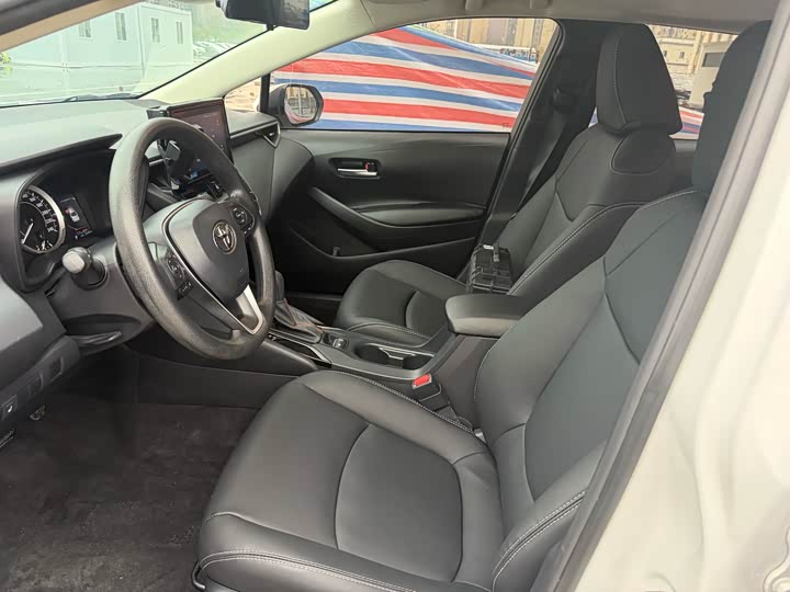 Фото 9 - Toyota Corolla