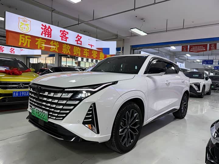 Фото 1 - Changan UNI-Z Hybrid