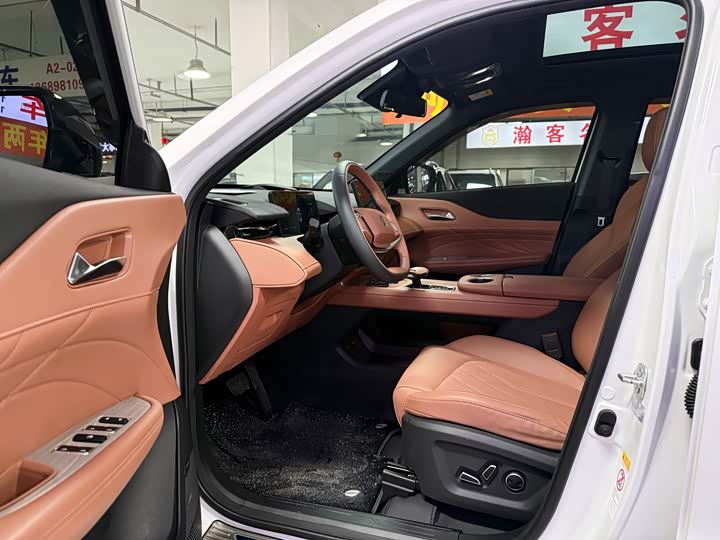 Фото 7 - Changan UNI-Z Hybrid