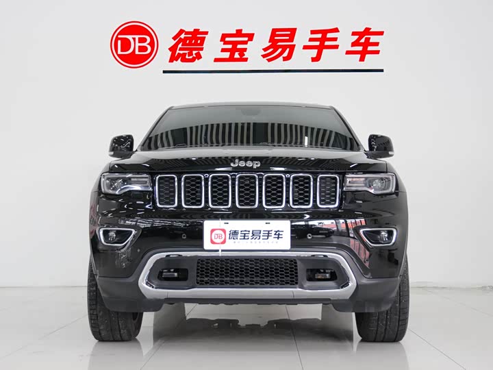 Фото 4 - Jeep Grand Cherokee