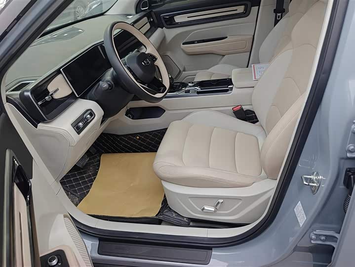 Фото 6 - Geely Icon