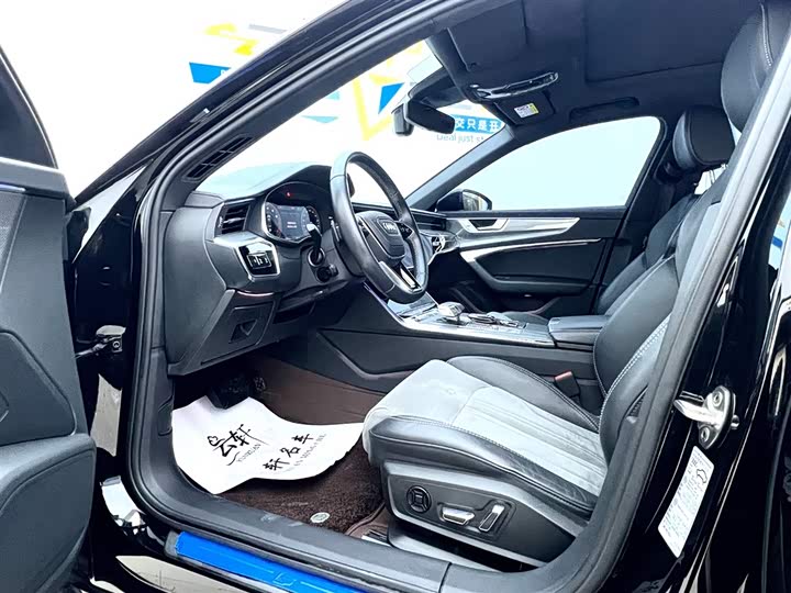 Фото 7 - Audi A6L