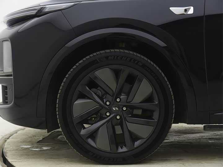 Фото 7 - LiXiang L9