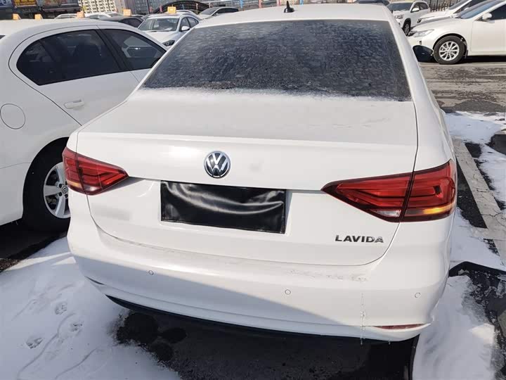 Фото 6 - Volkswagen Lavida