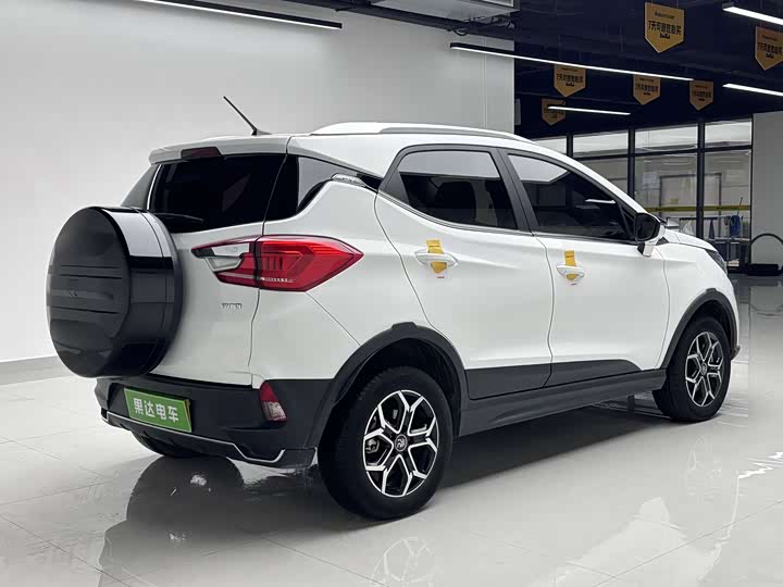 Фото 5 - BYD Yuan Pro