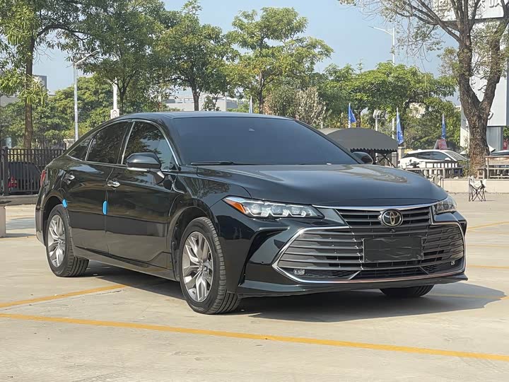 Фото 2 - Toyota Avalon