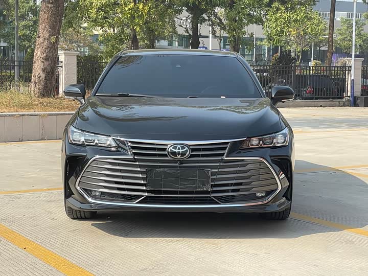 Фото 3 - Toyota Avalon