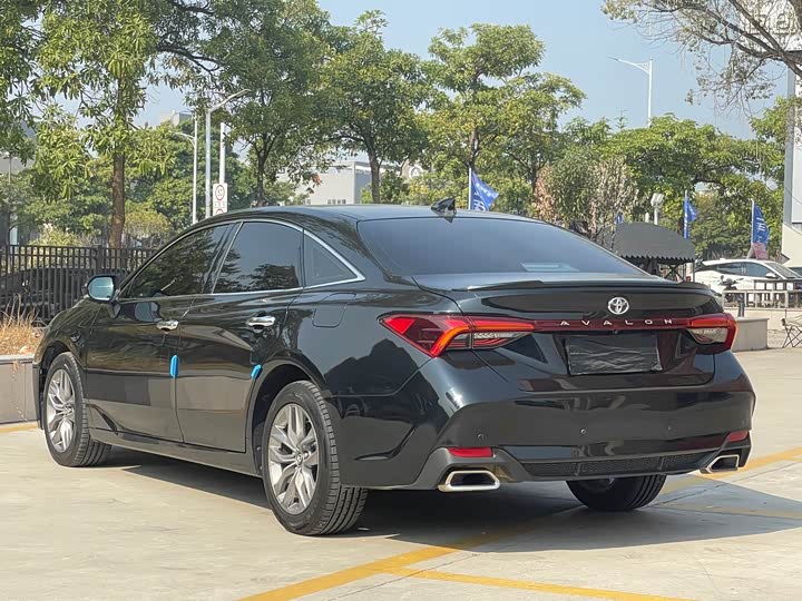 Фото 7 - Toyota Avalon