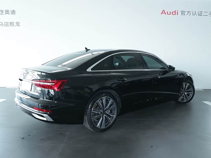 Фото 4 - Audi A6L