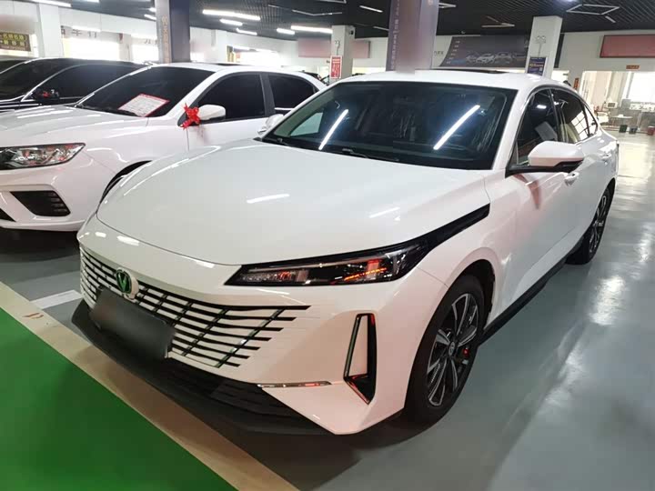 Фото 1 - Changan Eado Plus