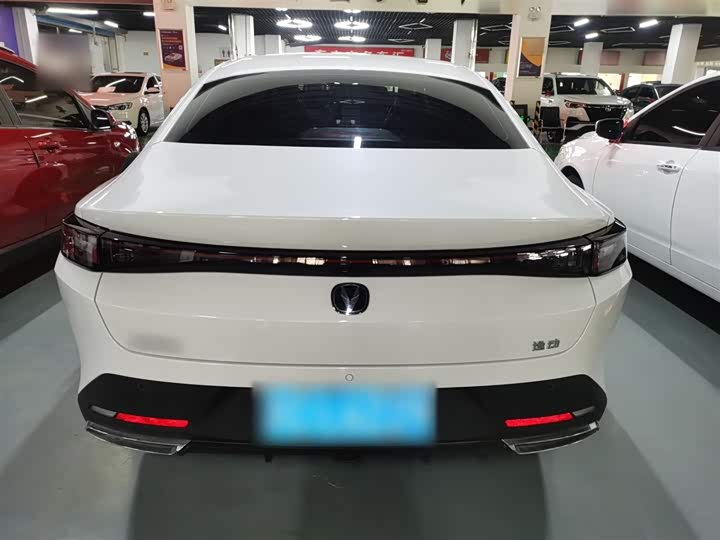 Фото 6 - Changan Eado Plus