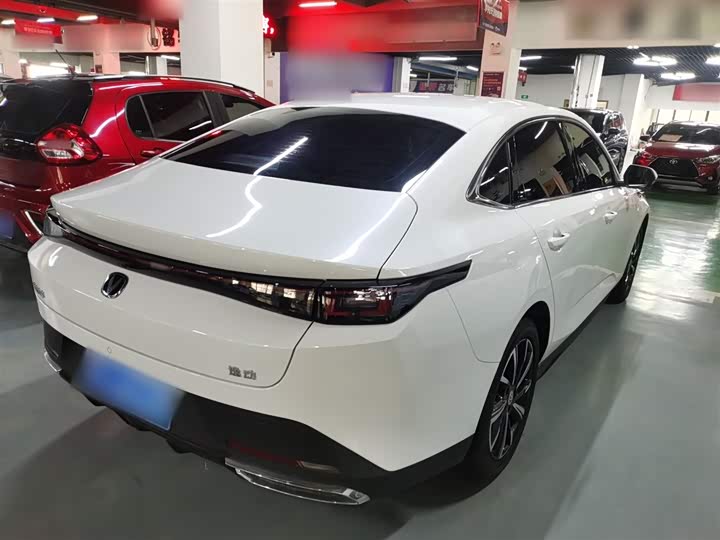 Фото 7 - Changan Eado Plus