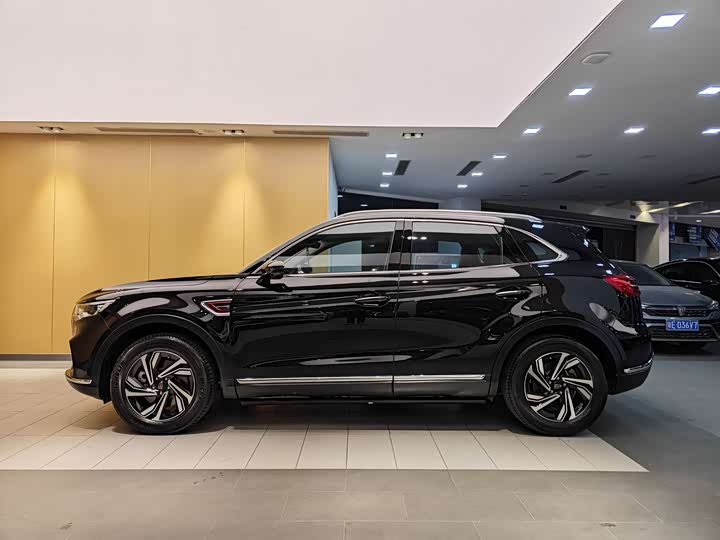 Фото 6 - Hongqi HS5