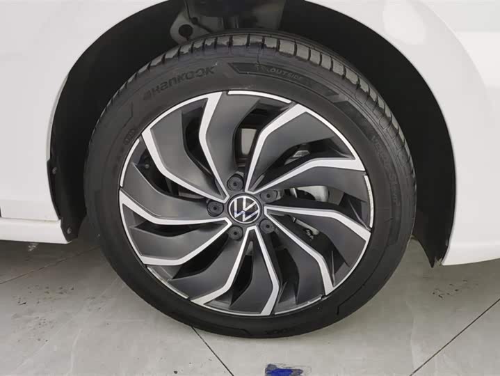 Фото 6 - Volkswagen Golf