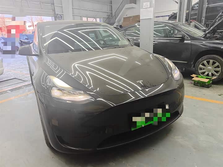 Фото 2 - Tesla Model Y