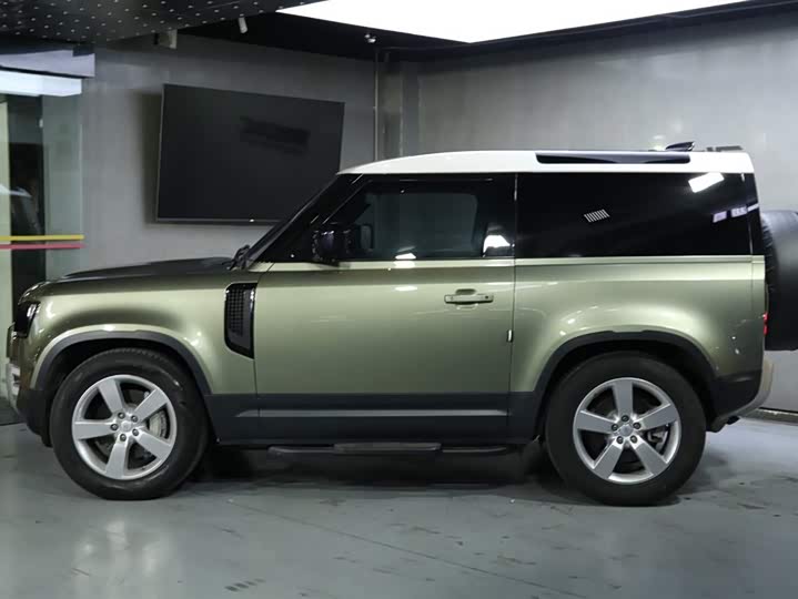 Фото 6 - Land Rover Defender