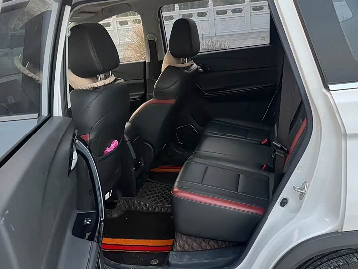 Фото 8 - Dongfeng Forthing T5