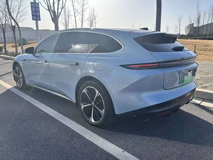 Фото 5 - Nio ET5T