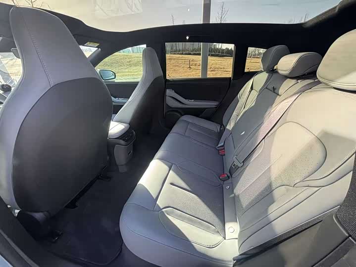 Фото 7 - Nio ET5T