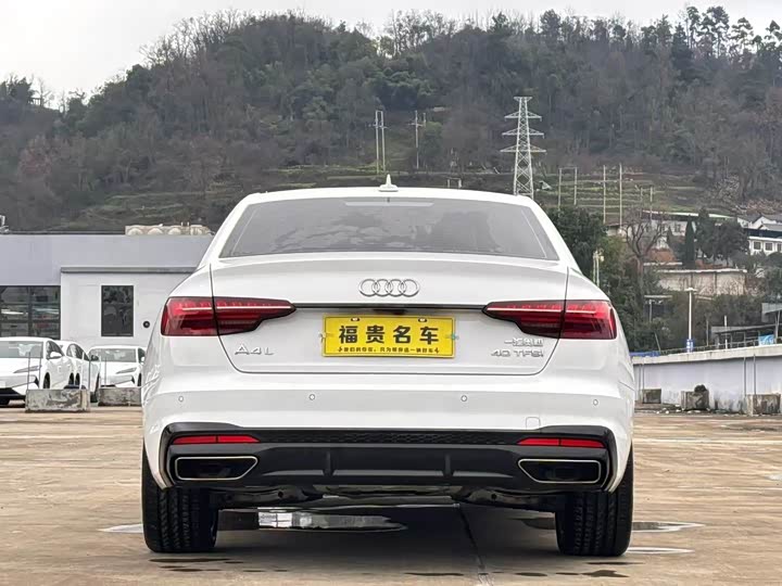 Фото 5 - Audi A4L