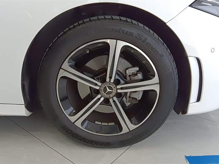 Фото 6 - Mercedes-Benz A-Class