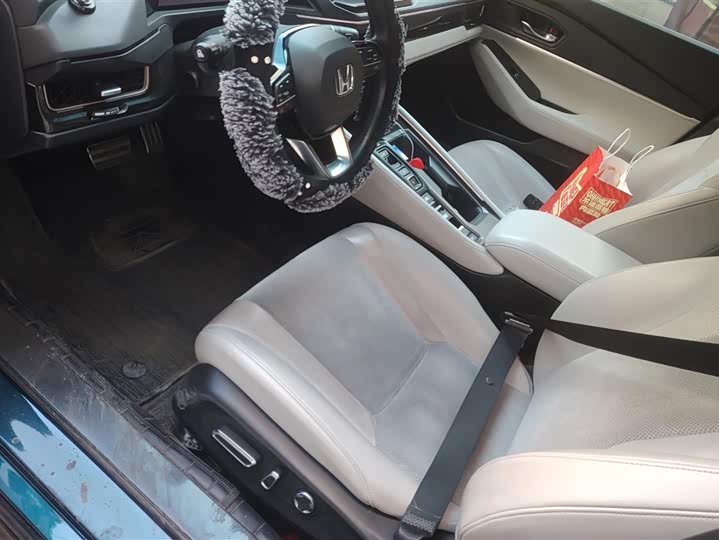 Фото 9 - Honda Inspire Hybrid