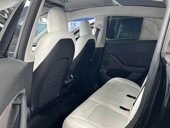 Фото 7 - Tesla Model Y