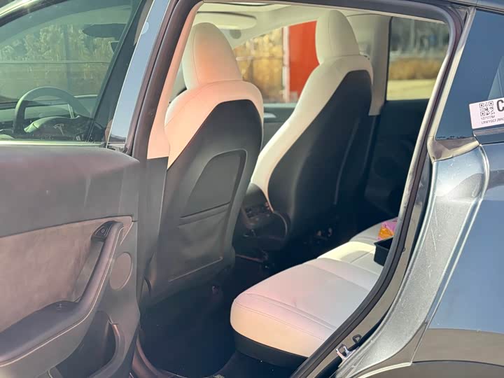 Фото 6 - Tesla Model Y