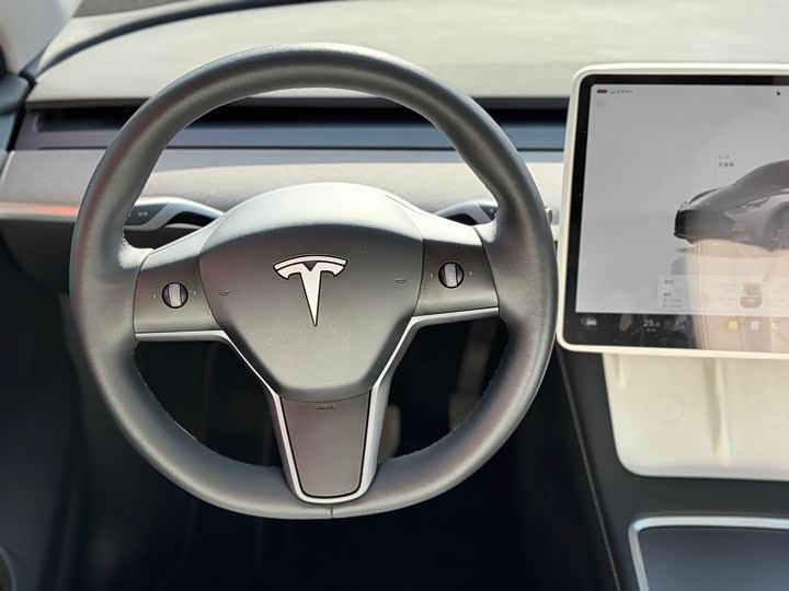 Фото 7 - Tesla Model Y