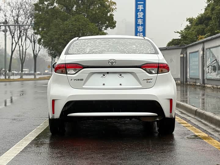 Фото 5 - Toyota Levin