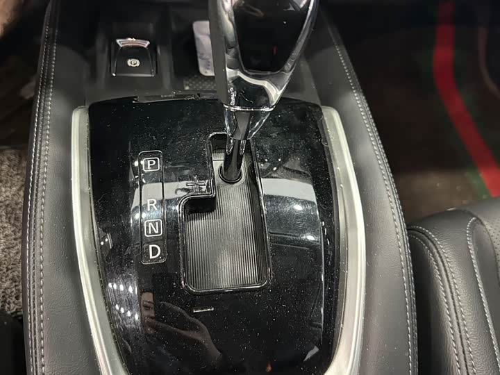 Фото 8 - Nissan X-Trail