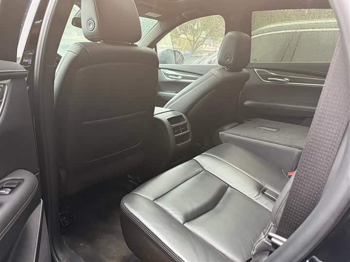 Фото 5 - Cadillac XT5