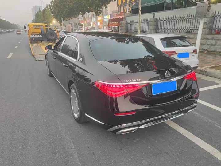 Фото 3 - Mercedes-Benz Maybach S-Class